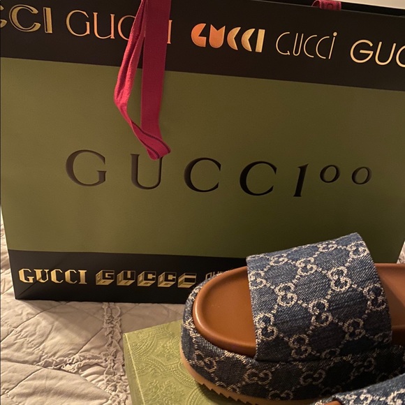 Gucci Slides - Picture 11 of 11